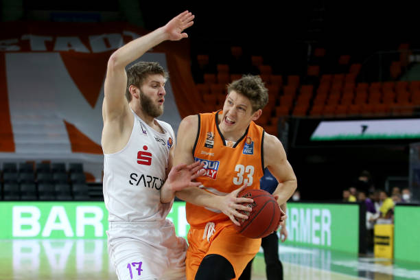 高空球抢点 高空球抢点